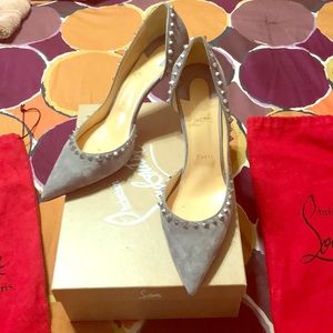 Louboutin! Perfect Gray suede grommet D’Orsy pumps